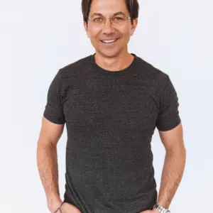 Retrato de Dean Graziosi